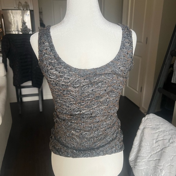 Buckle S shimmery knit tank top - Picture 2 of 5